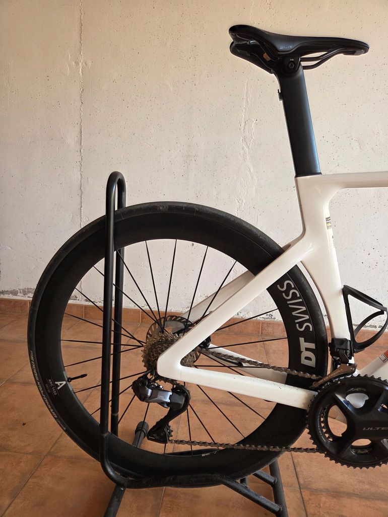 Used Canyon Aeroad CF SLX 8 Di2 2026 2026 Road & Gravel, White — image 2 of 13