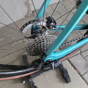 Used Bianchi Impulso RC GRX 825 DI2 2025 2025 Road & Gravel, Green — image 9 of 11