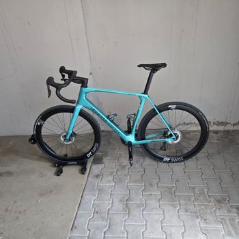 Used Bianchi Impulso RC GRX 825 DI2 2025 2025 Road & Gravel, Green — image 11 of 11