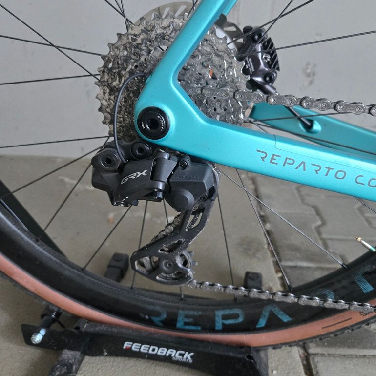 Used Bianchi Impulso RC GRX 825 DI2 2025 2025 Road & Gravel, Green — image 8 of 11