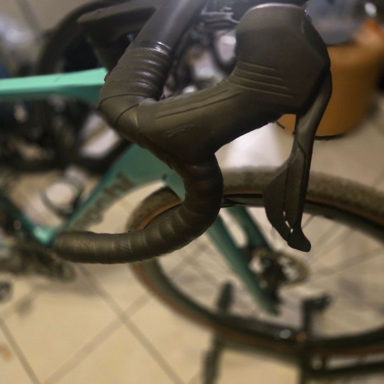 Used Bianchi Impulso RC GRX 825 DI2 2025 2025 Road & Gravel, Green — image 13 of 14