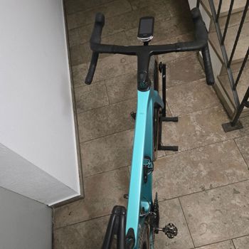 Used Bianchi Impulso RC GRX 825 DI2 2025 2025 Road & Gravel, Green — image 2 of 14