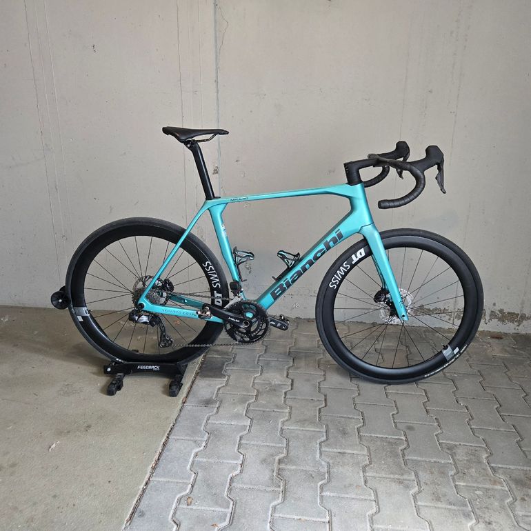 Used Bianchi Impulso RC GRX 825 DI2 2025 2025 Road & Gravel, Green — image 10 of 11