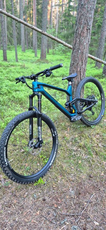 Used Radon Radon Slide Trail Cf 2023 2023 Mountainbike — image 6 of 7