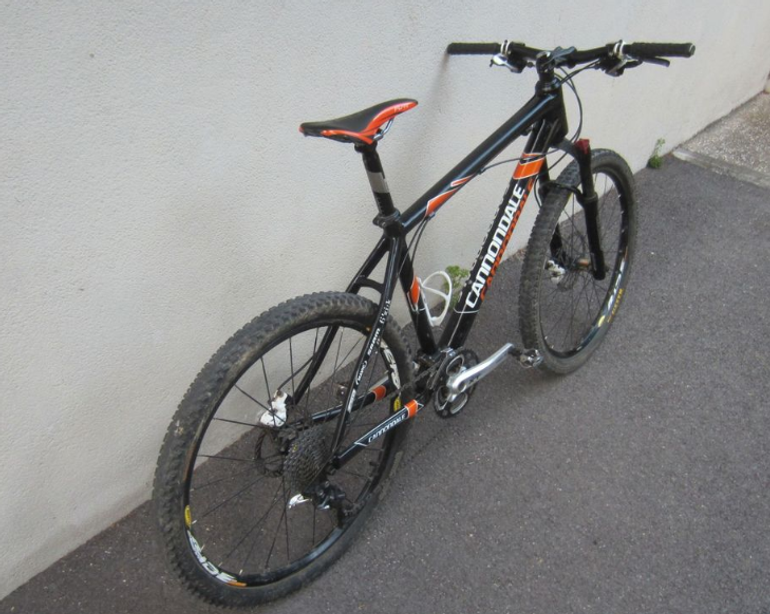 Used Cannondale Taurine 2009 2009 Mountainbike, Negro — image 3 of 5