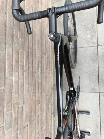 Used Giant Defy, Advanced 0 2022 2022 Road & Gravel — image 9 of 12