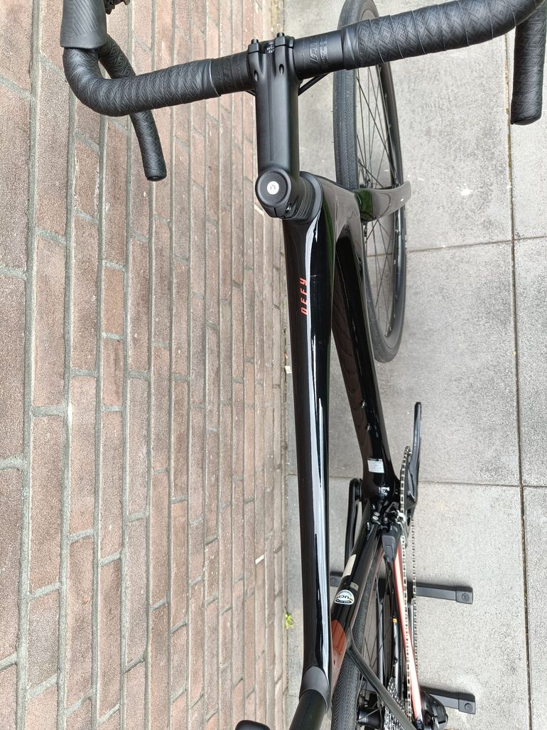 Used Giant Defy, Advanced 0 2022 2022 Road & Gravel — image 9 of 12