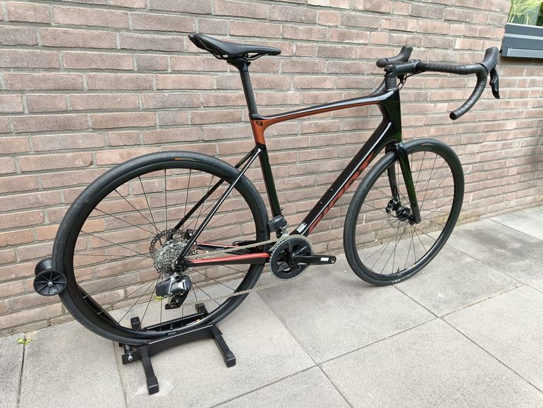 Used Giant Defy, Advanced 0 2022 2022 Road & Gravel — image 3 of 12