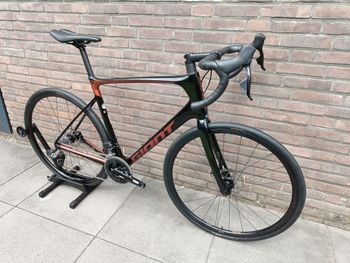 Used Giant Defy, Advanced 0 2022 2022 Road & Gravel — image 2 of 12