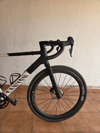 Used Canyon Grail CF SLX 8 Di2 2026 2026 Road & Gravel — image 4 of 11