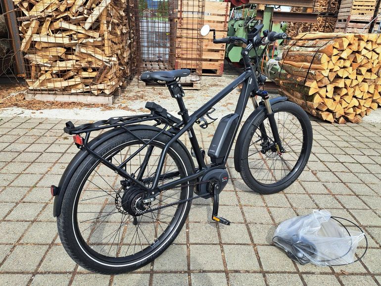 Used E-Bike Riese & Müller 25km/h guter Zustand Lieferung mögl. E-Bike Riese & Müller 25km/h guter Zustand Lieferung mögl. Custom Shimano Ultegra Di2 2024 Road & Gravel, Black — image 5 of 7