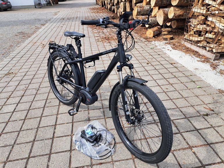 Used E-Bike Riese & Müller 25km/h guter Zustand Lieferung mögl. E-Bike Riese & Müller 25km/h guter Zustand Lieferung mögl. Custom Shimano Ultegra Di2 2024 Road & Gravel, Black — image 6 of 7