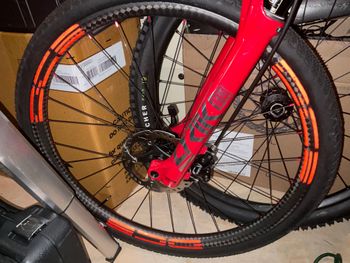 Used Specialized Specialized Stuntjumper 2023 Mountainbike, Black — image 5 of 6