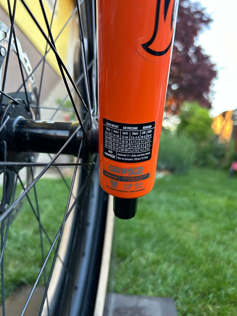 Used Santa Cruz V10 DH X01 / Carbon CC 2024 2024 Mountainbike — image 12 of 12