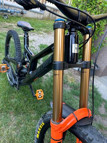 Used Santa Cruz V10 DH X01 / Carbon CC 2024 2024 Mountainbike — image 7 of 12