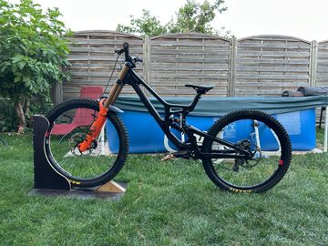 Tweedehands Santa Cruz V10 DH X01 / Carbon CC 2024 2024 MTB