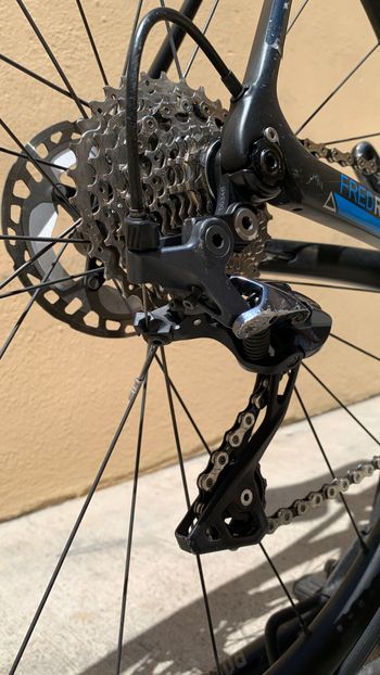 Used Fuji SL 2.1 Full Carbon Shimano Ultegra 11sp Disc - Size XXL 2020 Road & Gravel, Black — image 6 of 8