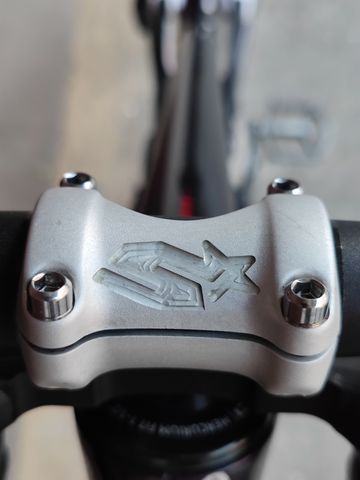 Używany Mondraker Summum SRAM GX 2022 Mountainbike — zdjęcie 6 z 36
