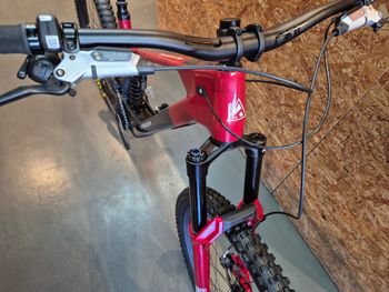 Used Forbidden Dreadnought E T1 2026 Mountainbike, Red — image 5 of 6