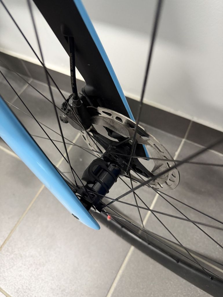 Used Trek Madone SLR 7 Gen 7 2024 2024 Road & Gravel, Blue — image 14 of 25
