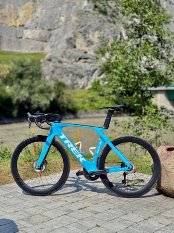 Used Trek Madone SLR 7 Gen 7 2024 2024 Road & Gravel, Blue — image 2 of 6