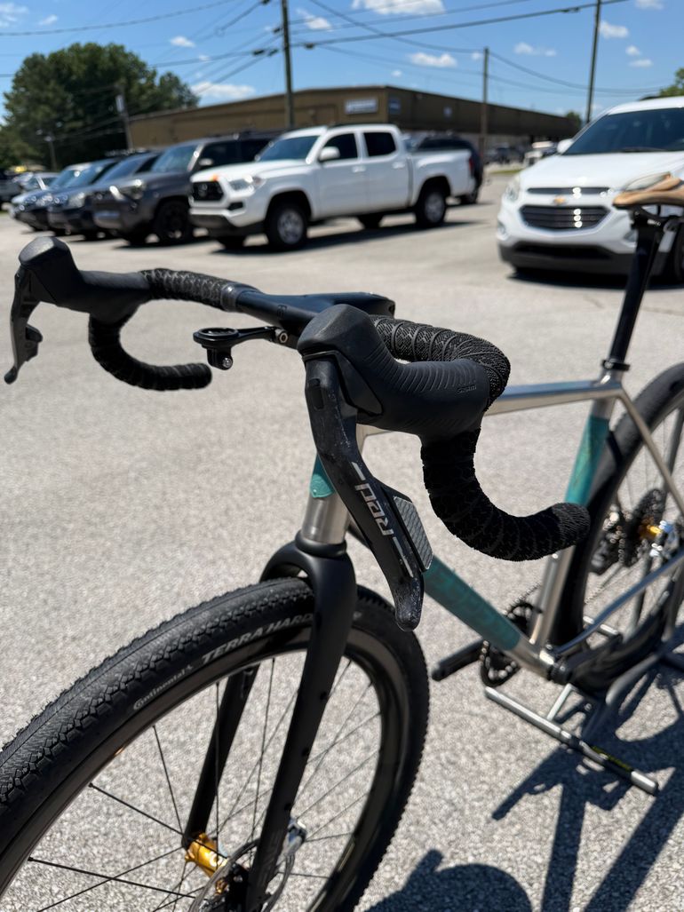 Used Litespeed Toscano FI SRAM RED AXS XPLR E1 13 Spd 2025 2025 Road & Gravel, Green — image 6 of 15