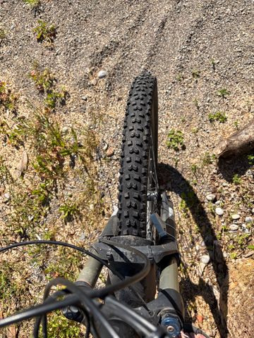 Używany Focus RAVEN 8.7 2020 2020 Mountainbike — zdjęcie 6 z 10
