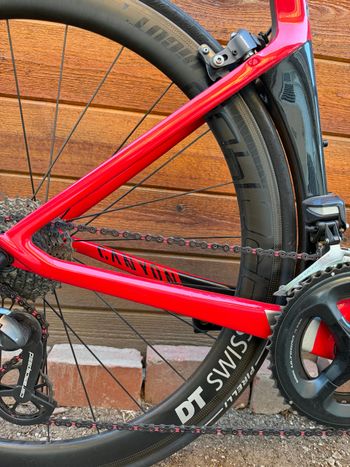 Used Canyon Aeroad CF SLX 8.0 2018 2018 Road & Gravel, Red — image 4 of 7