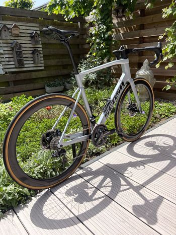 Used Sensa Giulia Shimano Ultegra Di2 2022 Road & Gravel, Light Gray — image 9 of 14