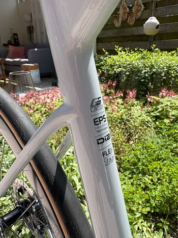 Used Sensa Giulia Shimano Ultegra Di2 2022 Road & Gravel, Light Gray — image 11 of 14