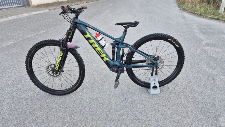 Used Trek Rail 7 Gen 3 2024 2024 Mountainbike — image 1 of 6