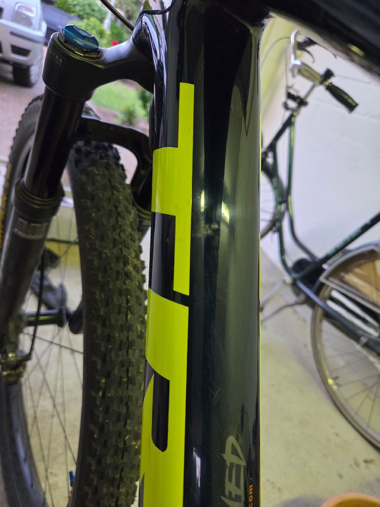 Used Trek Supercaliber 9.8 XT 2022 2022 Mountainbike — image 9 of 11