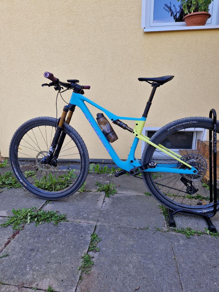 Used Orbea OIZ M-TEAM AXS 2025 2025 Mountainbike — image 2 of 4