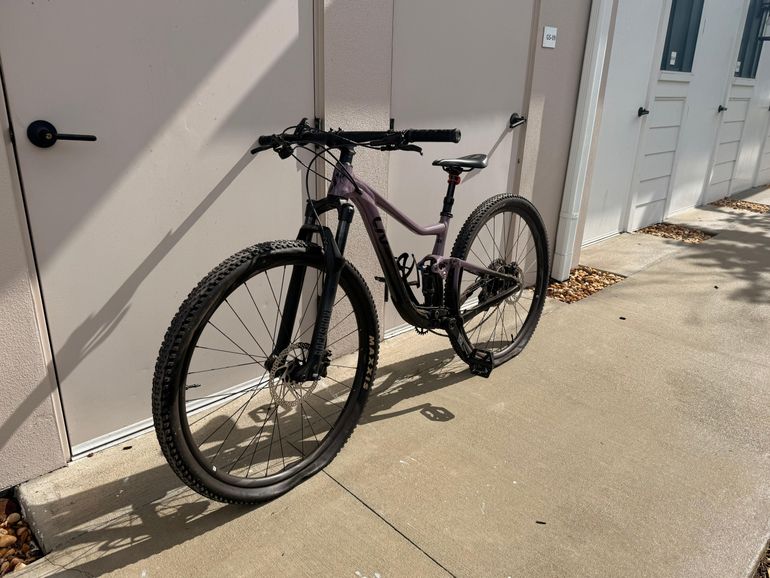 Used Liv Pique 29 2023 2023 Mountainbike, Purple, 29 — image 2 of 7