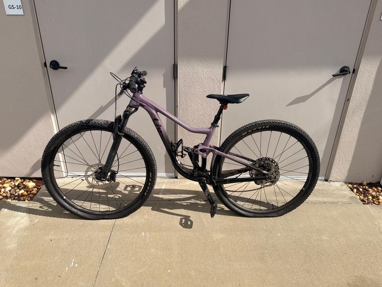 Used Liv Pique 29 2023 2023 Mountainbike, Purple, 29 — image 6 of 7