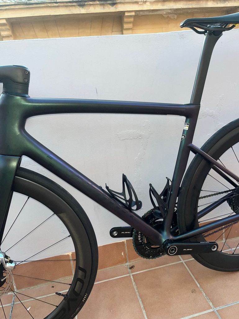 Used Specialized S-Works Tarmac SL8 - SRAM Red eTap AXS 2024 2024 Road & Gravel, Blau — image 10 of 11