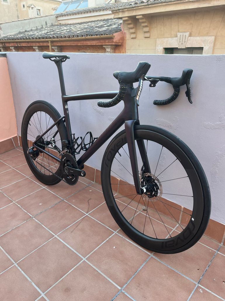 Used Specialized S-Works Tarmac SL8 - SRAM Red eTap AXS 2024 2024 Road & Gravel, Blau — image 2 of 11