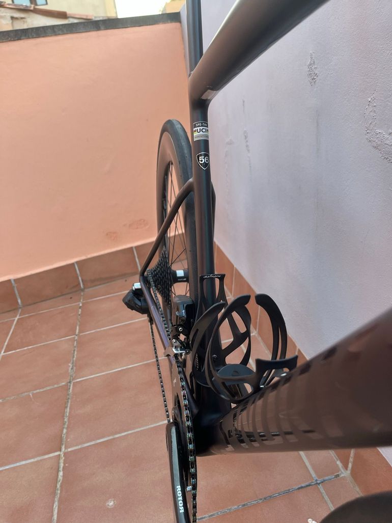 Used Specialized S-Works Tarmac SL8 - SRAM Red eTap AXS 2024 2024 Road & Gravel, Blau — image 4 of 11