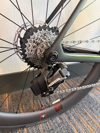 Used Trek Madone SLR 7 AXS Gen 8 2026 2026 Road & Gravel, Black — image 5 of 8