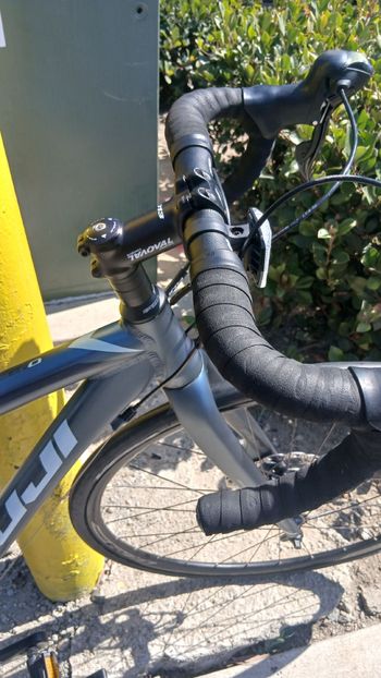 Used Fuji Finest 1.5 2017 2017 Road & Gravel, Light Gray — image 4 of 7