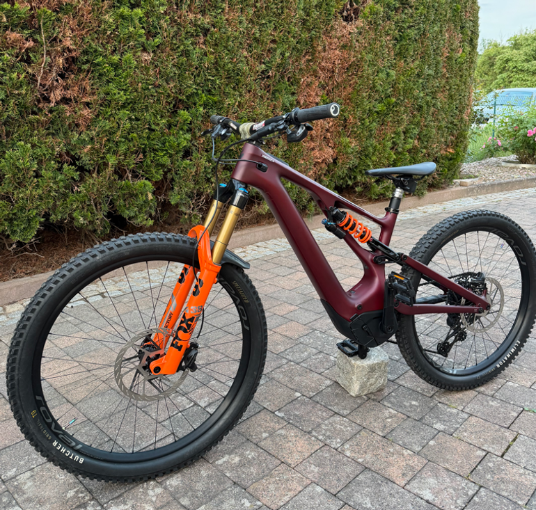 Used Specialized Turbo Levo SRAM GX Eagle AXS 2022 Mountainbike, Red — image 1 of 11