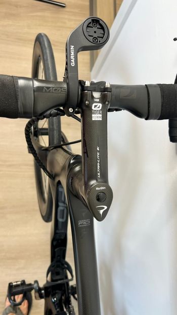 Used Pinarello Dogma F Disc Kaizen Team Bike 2021 2021 Road & Gravel — image 4 of 11
