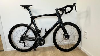 Used Pinarello Dogma F Disc Kaizen Team Bike 2021 2021 Road & Gravel