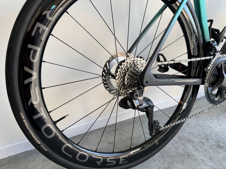 Used Bianchi Specialissima PRO Ultegra Di2 2025 2025 Road & Gravel — image 5 of 10