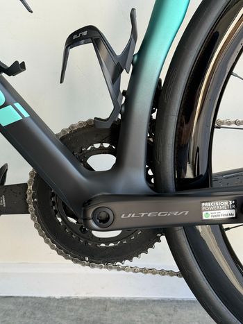 Used Bianchi Specialissima PRO Ultegra Di2 2025 2025 Road & Gravel — image 2 of 10
