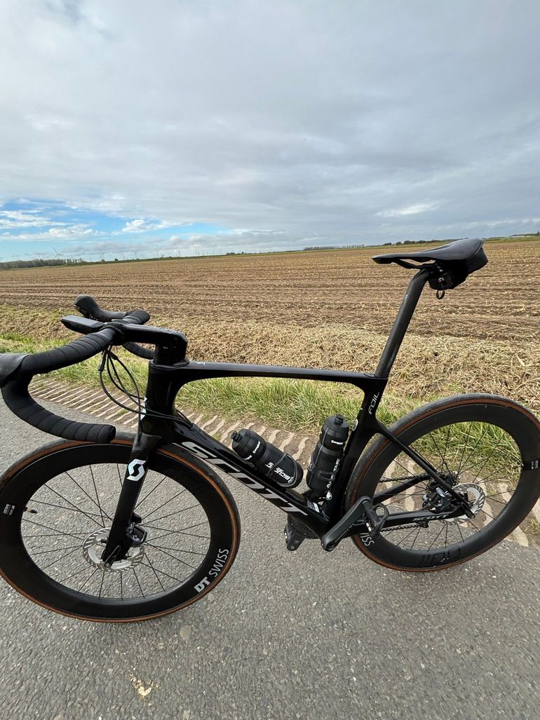 Used Scott Foil Shimano Ultegra 2020 Road & Gravel, Black — image 2 of 8