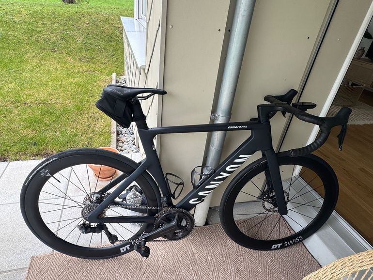 Used Canyon Aeroad CF SLX 8 Di2 – Gr. M – Modell 2026 -Powermeter Canyon Aeroad CF SLX 8 Di2 – Gr. M – Modell 2026 -Powermeter Custom Shimano Ultegra Di2 2024 Road & Gravel, Black — image 1 of 4