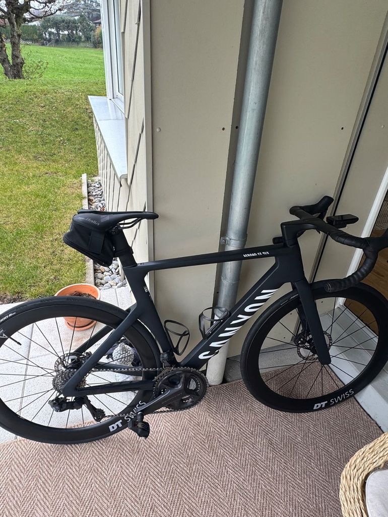 Used Canyon Aeroad CF SLX 8 Di2 – Gr. M – Modell 2026 -Powermeter Canyon Aeroad CF SLX 8 Di2 – Gr. M – Modell 2026 -Powermeter Custom Shimano Ultegra Di2 2024 Road & Gravel, Black — image 2 of 4