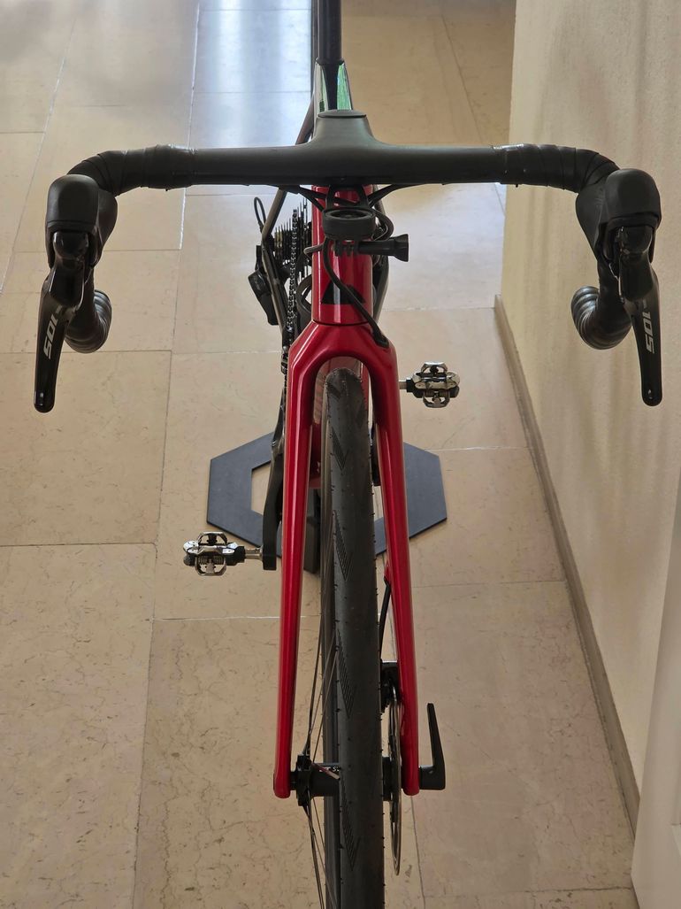 Used Canyon Ultimate CF SL 7 2024 2024 Road & Gravel, Red — image 5 of 15