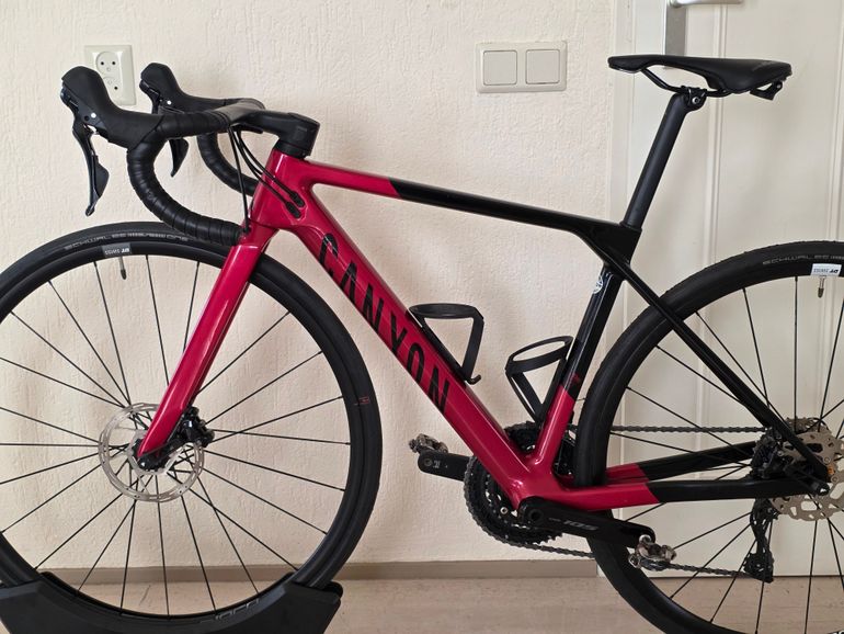 Used Canyon Ultimate CF SL 7 2024 2024 Road & Gravel, Red — image 6 of 15